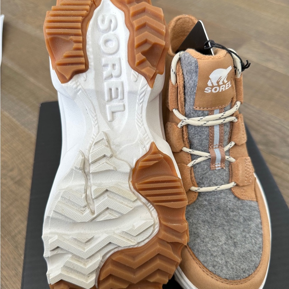 Sorel Kinetic Breakthru Caribou Shoes - Picture 4 of 5